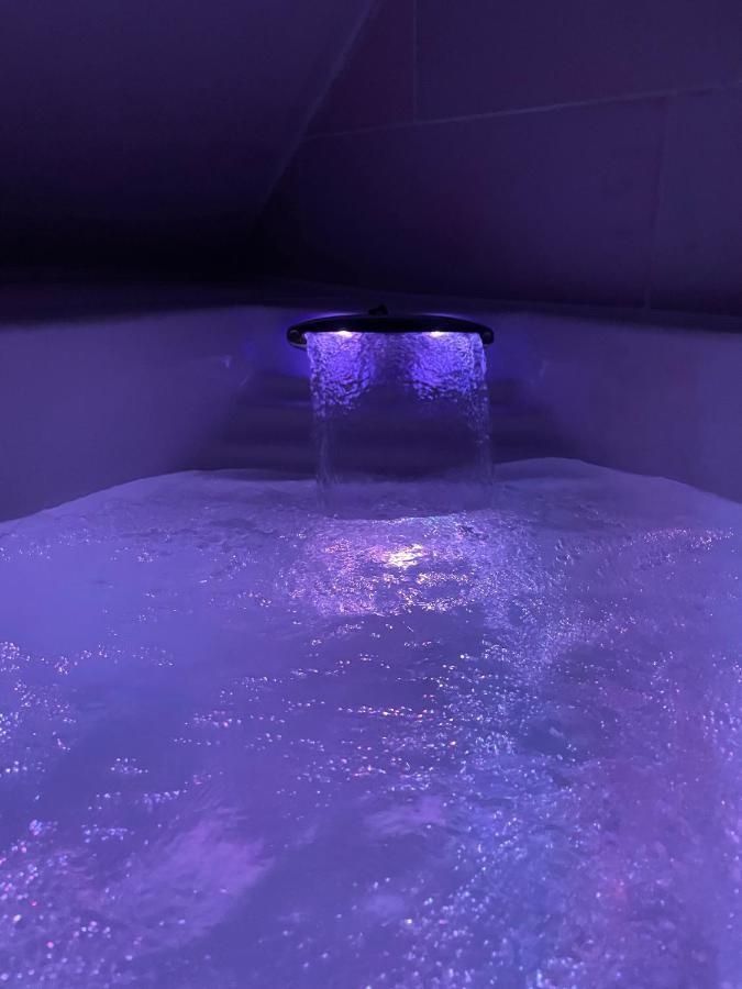 Le Nid D'Amour 2Pers / Wifi / Sauna Уссен Экстерьер фото