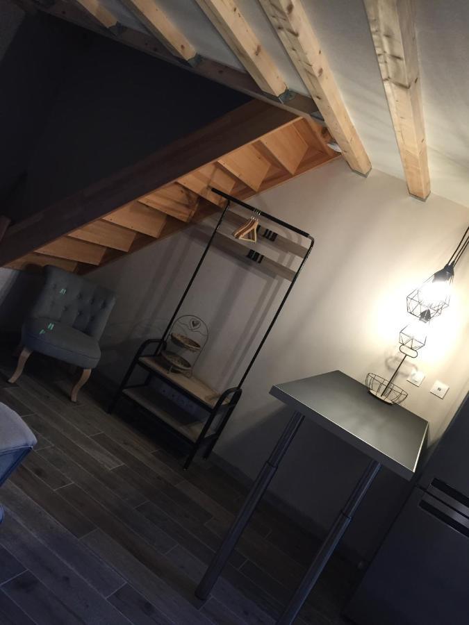 Le Nid D'Amour 2Pers / Wifi / Sauna Уссен Экстерьер фото